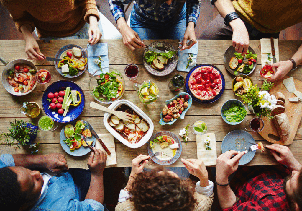 Credit card rewards for dining and everyday spending in Canada